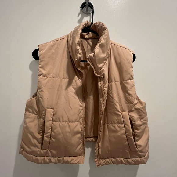 💛 bundle $15- Beige Satin Jacket with Drawstring Hem - Picture 1 of 7